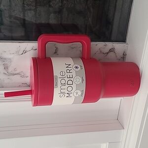 Simple Modern HOLLY BERRY RED 30oz Trek